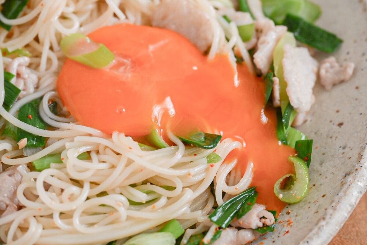 豚ニラ混ぜそうめん