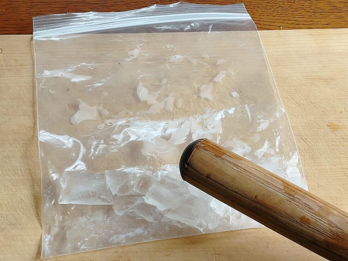 ハンバーグに氷(クラッシュアイス)を入れて焼くレシピ