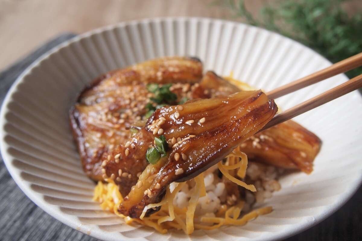 ナスのかば焼き丼