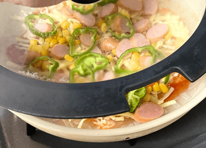 「ライスペーパーでパリパリピザ」のレシピ