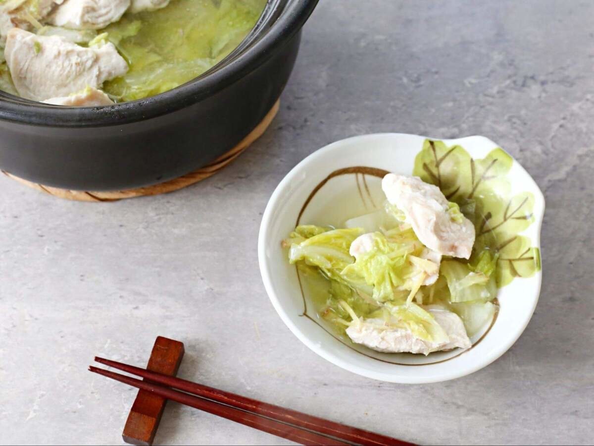 なお｜農家のおかんのお野菜レシピ「白菜と塩麹鶏むね肉のぽかぽか鍋」