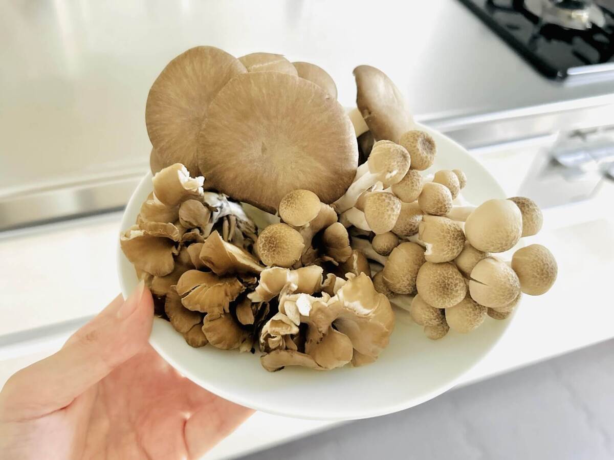 mamayumi流「柚子胡椒が決め手！きのこたっぷり炊き込みご飯」のレシピ