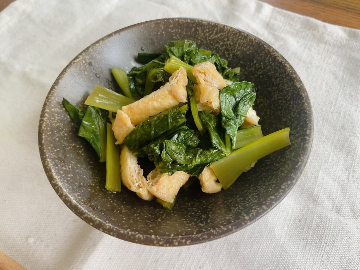 セブンプレミアム「小松菜と油揚げの煮浸し」のレシピ