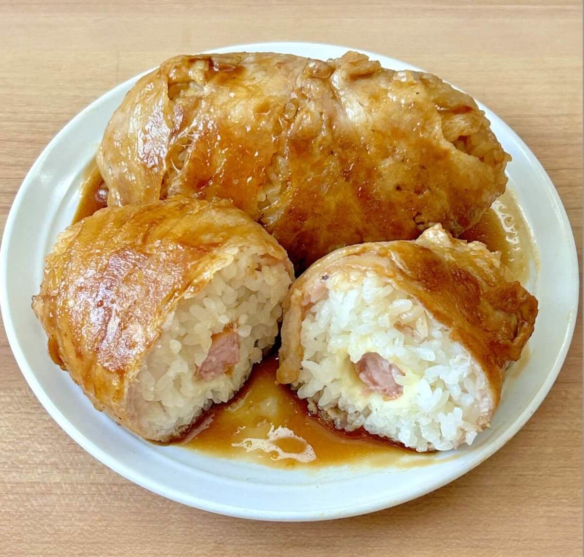 「三重構造のウインナー肉巻き」