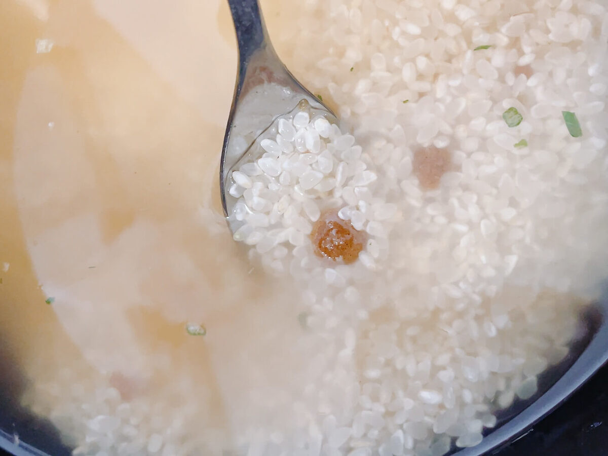 丸ごとソーセージの炊き込みご飯