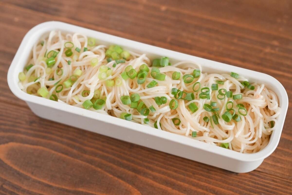 セブンプレミアム「やみつきのうま塩だれ素麺」のレシピ