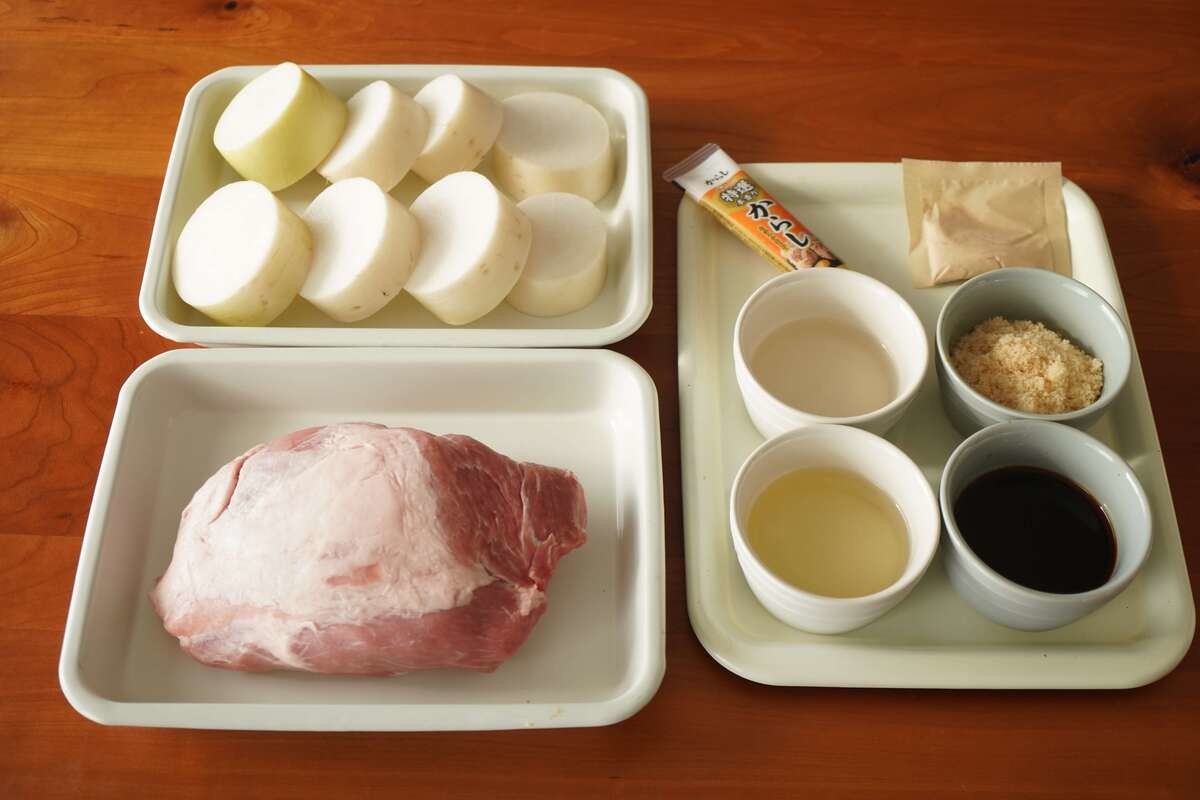 栗原はるみさん「大根と豚肉のべっこう煮」