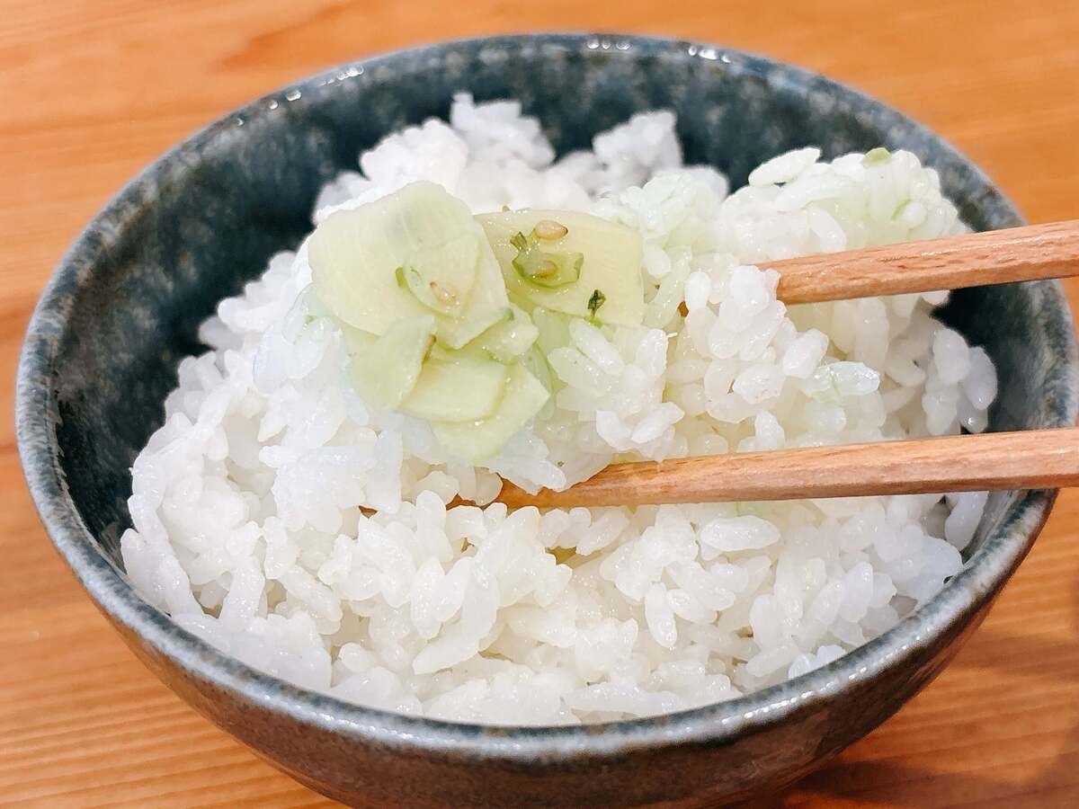 青いにんにく辣油 青唐辛子