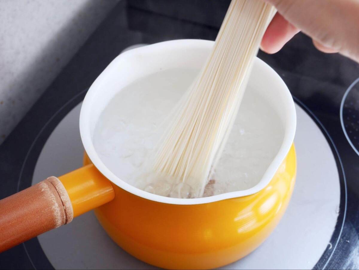 「麺がくっつかない」裏ワザ！