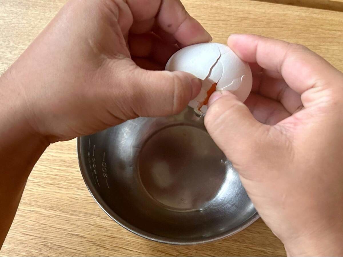 食品業界の大手企業が教える卵の割り方