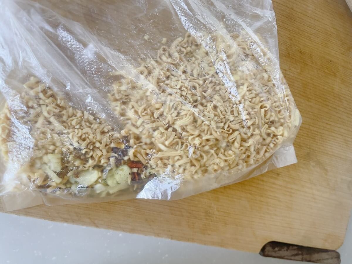 カップ麺が唐揚げの衣に!?