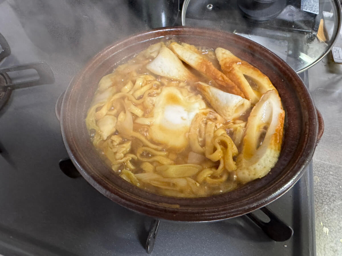 名古屋名物「味噌煮込みうどん」の魅力