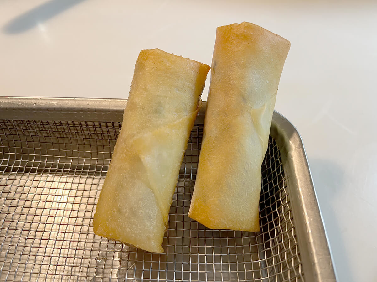 春菊と豚肉の春巻き