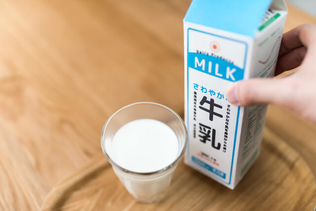 牛乳1Lは何dL(デシリットル)？