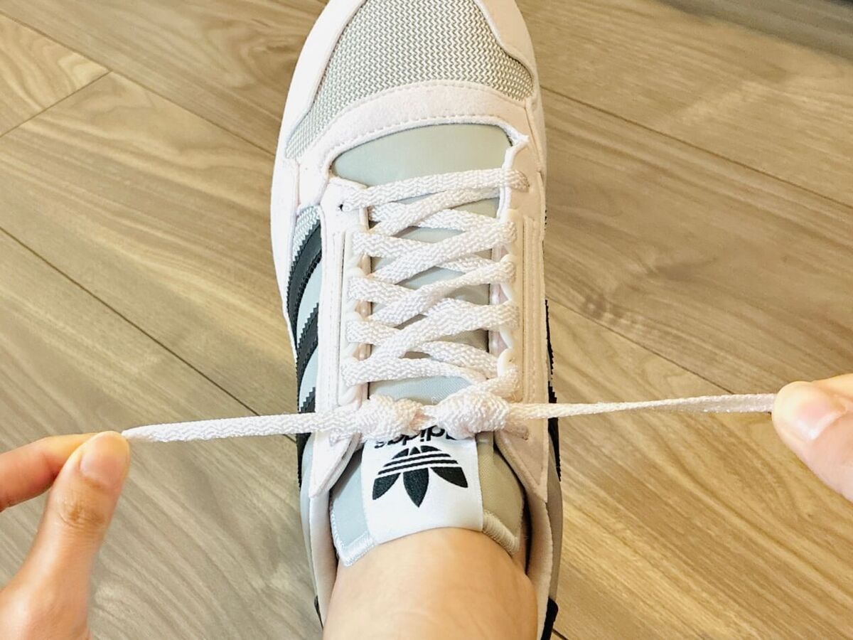 スニーカーの靴紐、もう結ばなくていいの！？