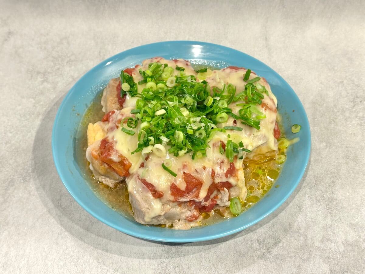 厚揚げのトマチー肉巻き