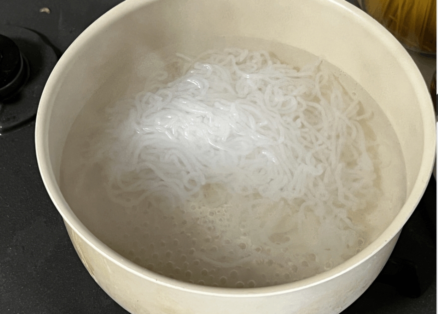 「クリーミー麻婆しらたき麺」