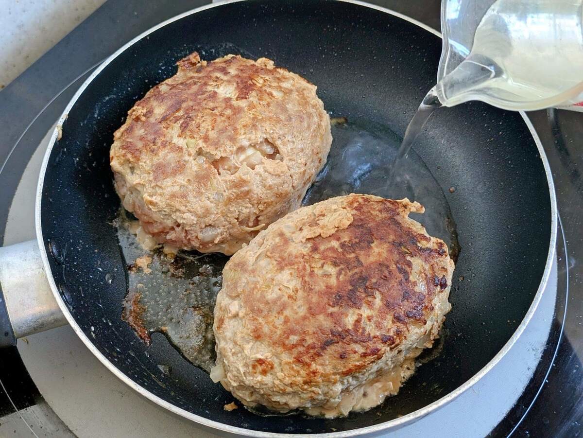 ZIP!「月見 in ハンバーグ」のレシピ