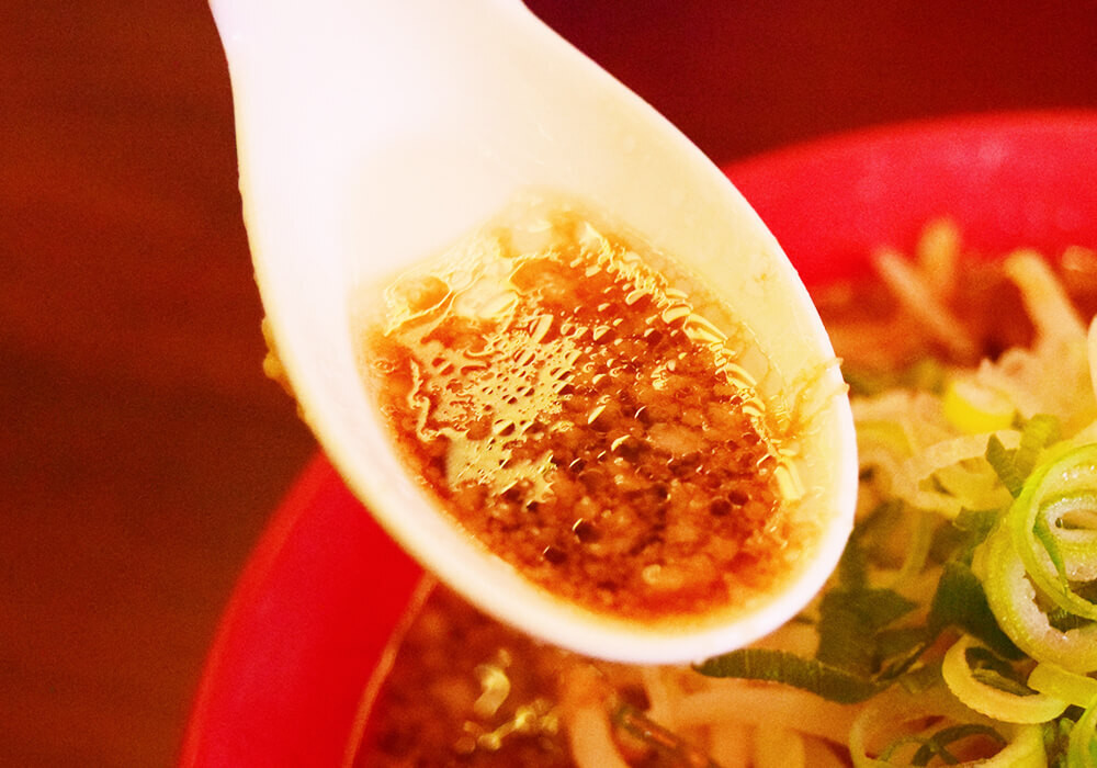 魁力屋「京都漆黒醤油ラーメン」