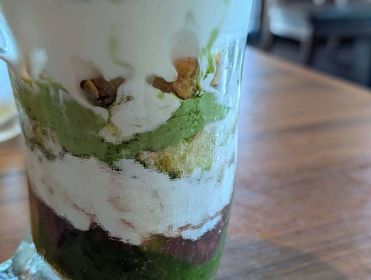 びっくりドンキー「ジョッキパフェ（抹茶）」