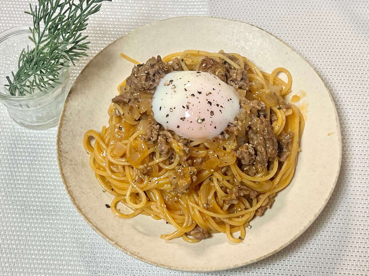 濃厚ボロネーゼ 温玉乗せ