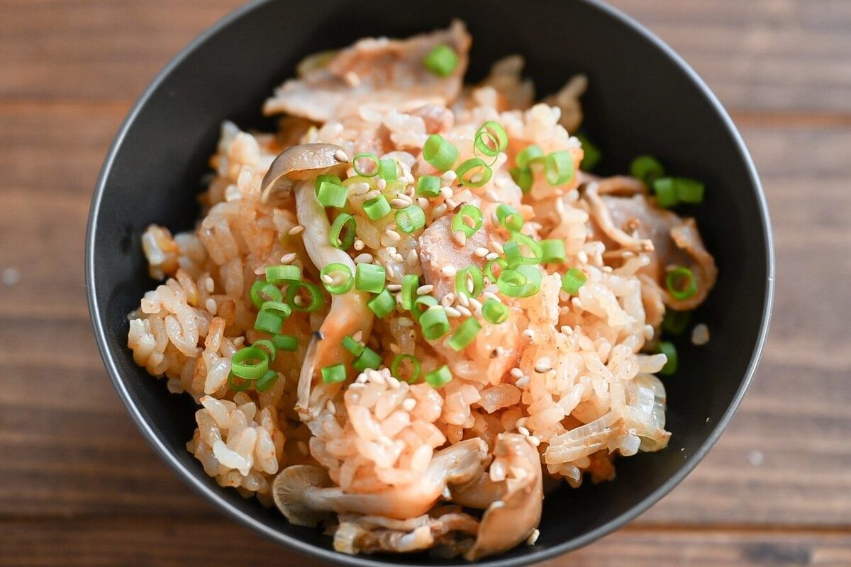 「韓国風炊き込みごはん」