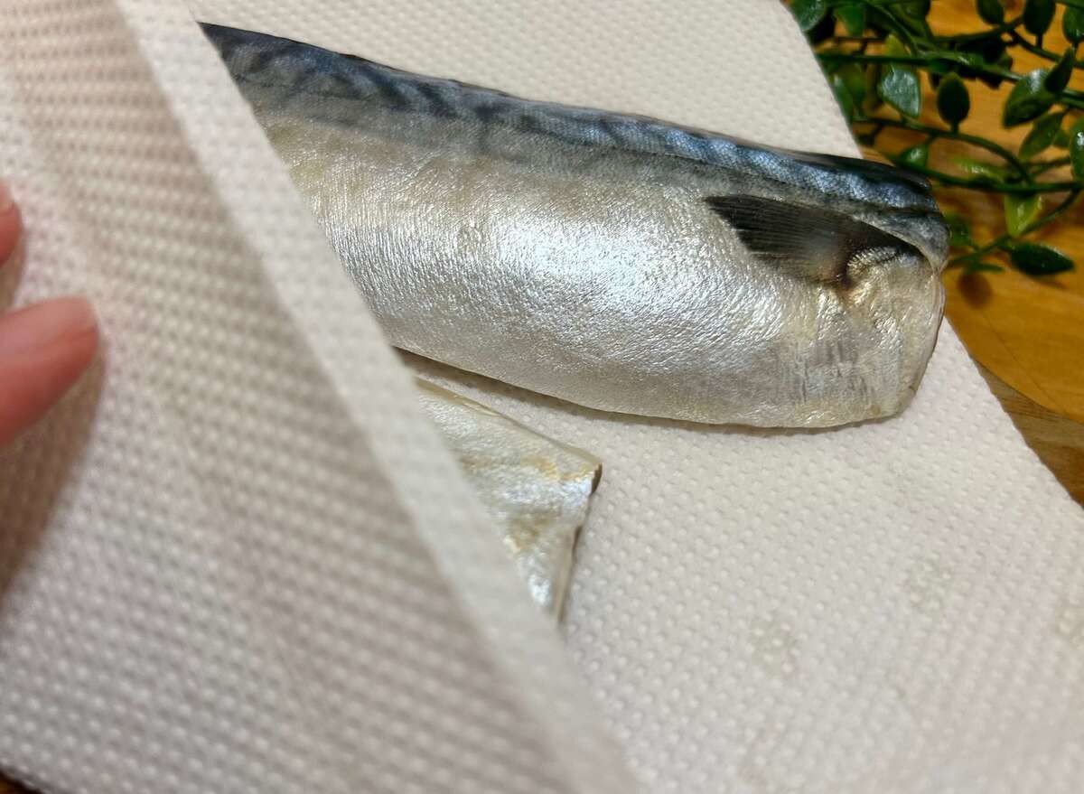 山本ゆりさん「塩サバとじゃがいものガーリック焼き」