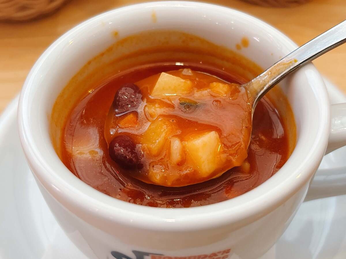 コメダ珈琲の新メニュー「クラムチャウダー&ミネストローネ」