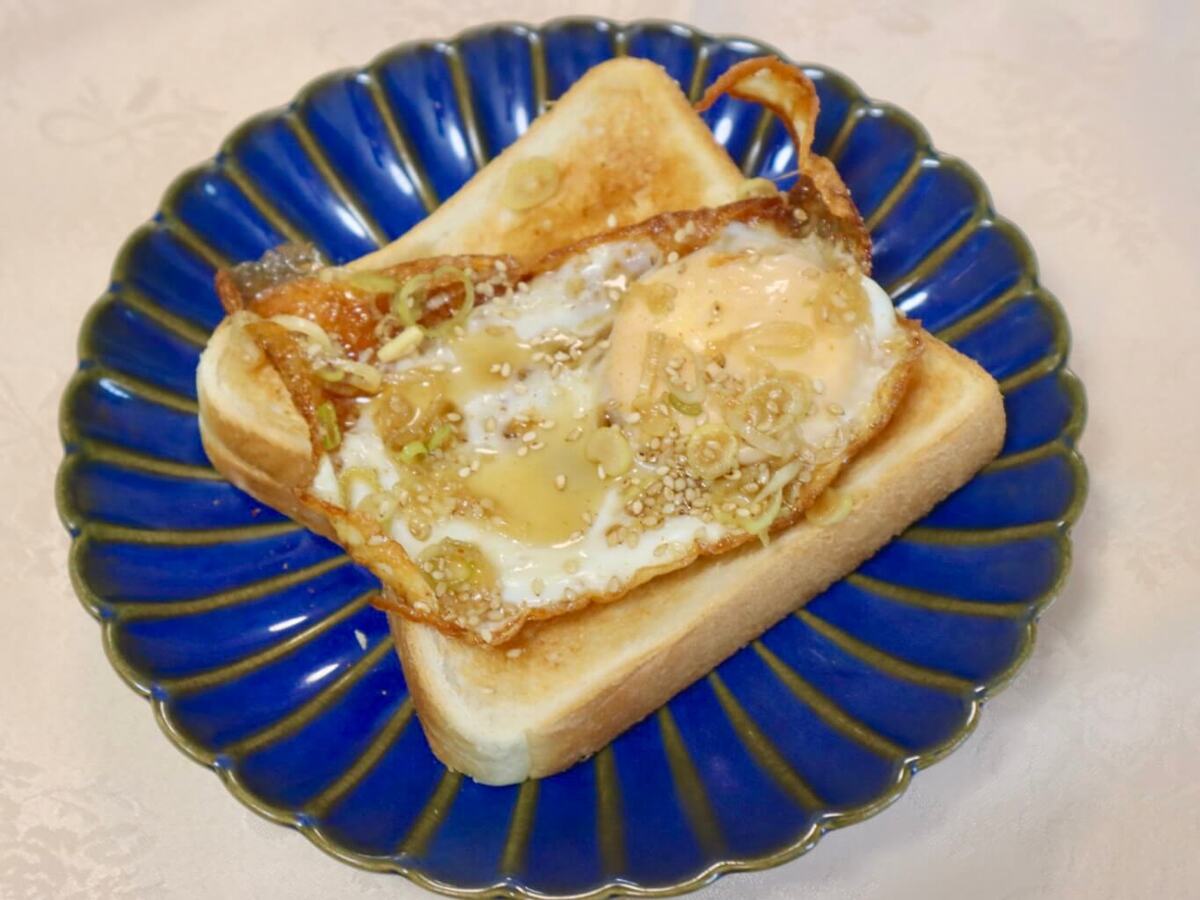 「目玉焼きネギたっぷりたれ漬け」