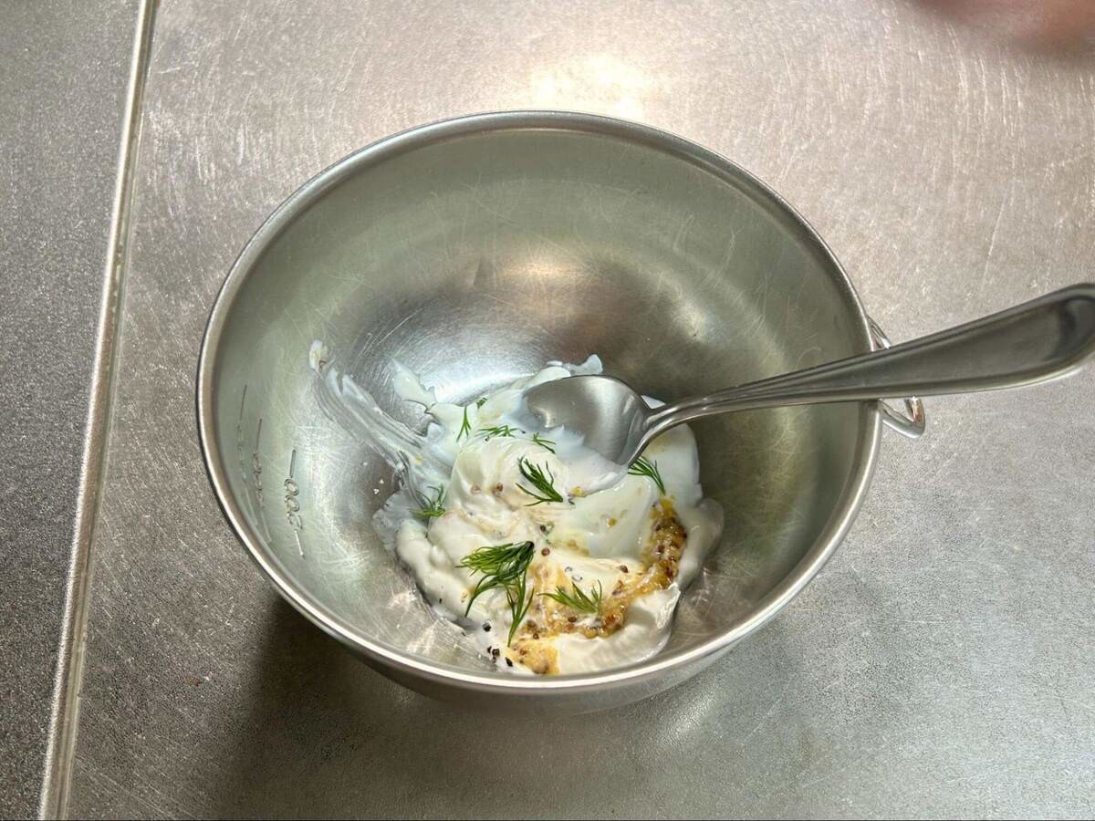 目黒蓮さんをイメージ「グラタン風アスパラとにんにくのチーズ焼き」