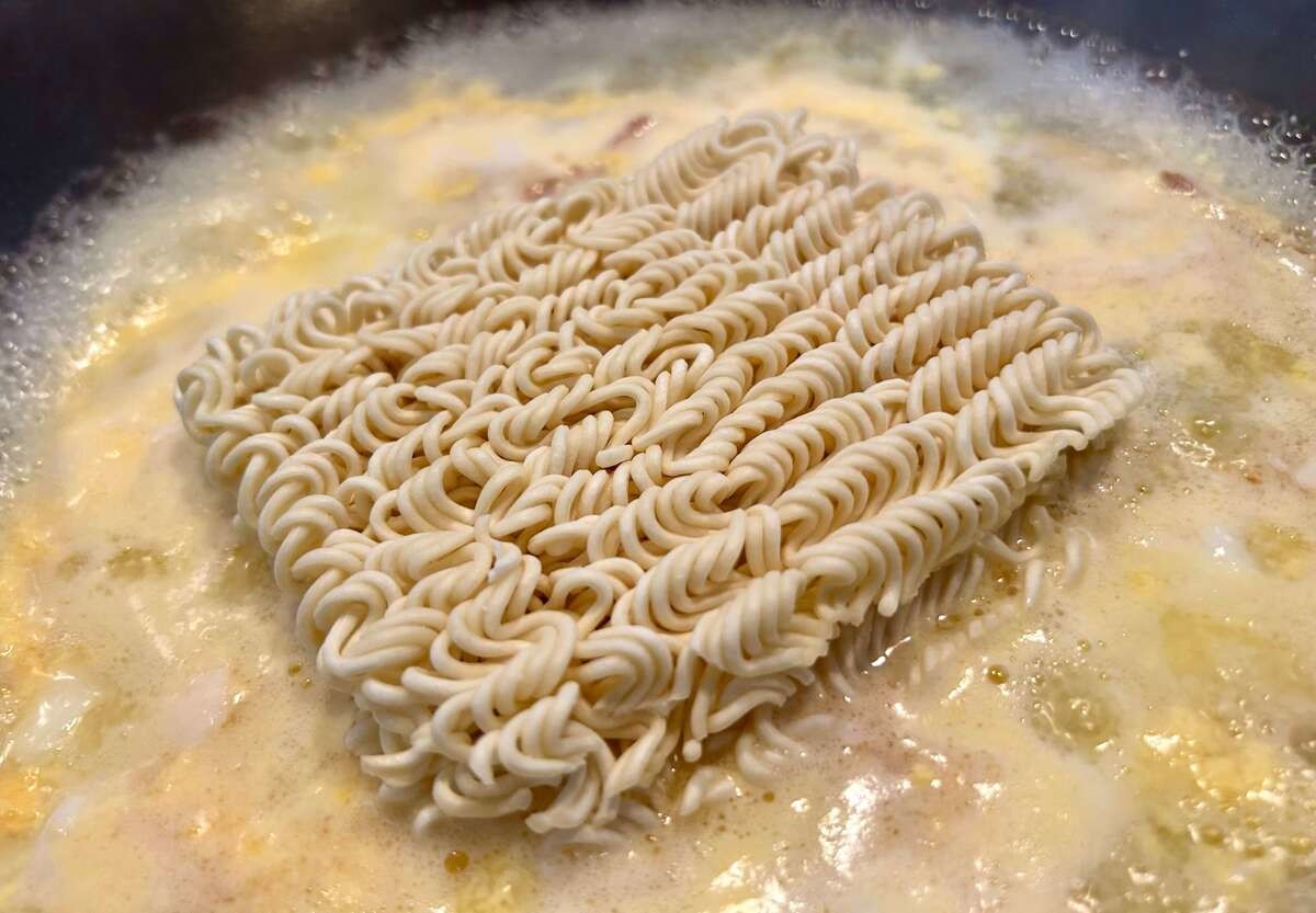 菰田欣也さん「トマたま中華風塩らーめん」