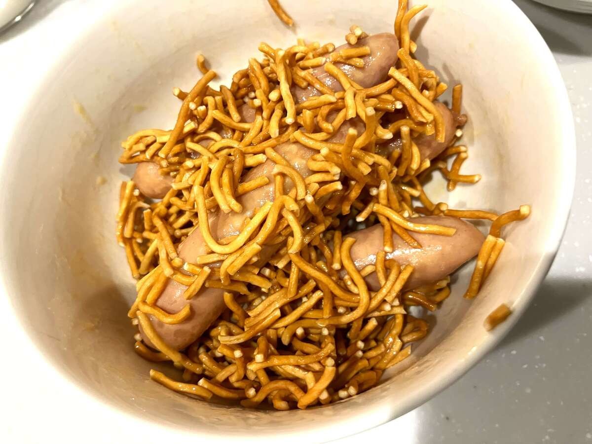 丸大食品「ウインナーのベビースターラーメン衣揚げ」