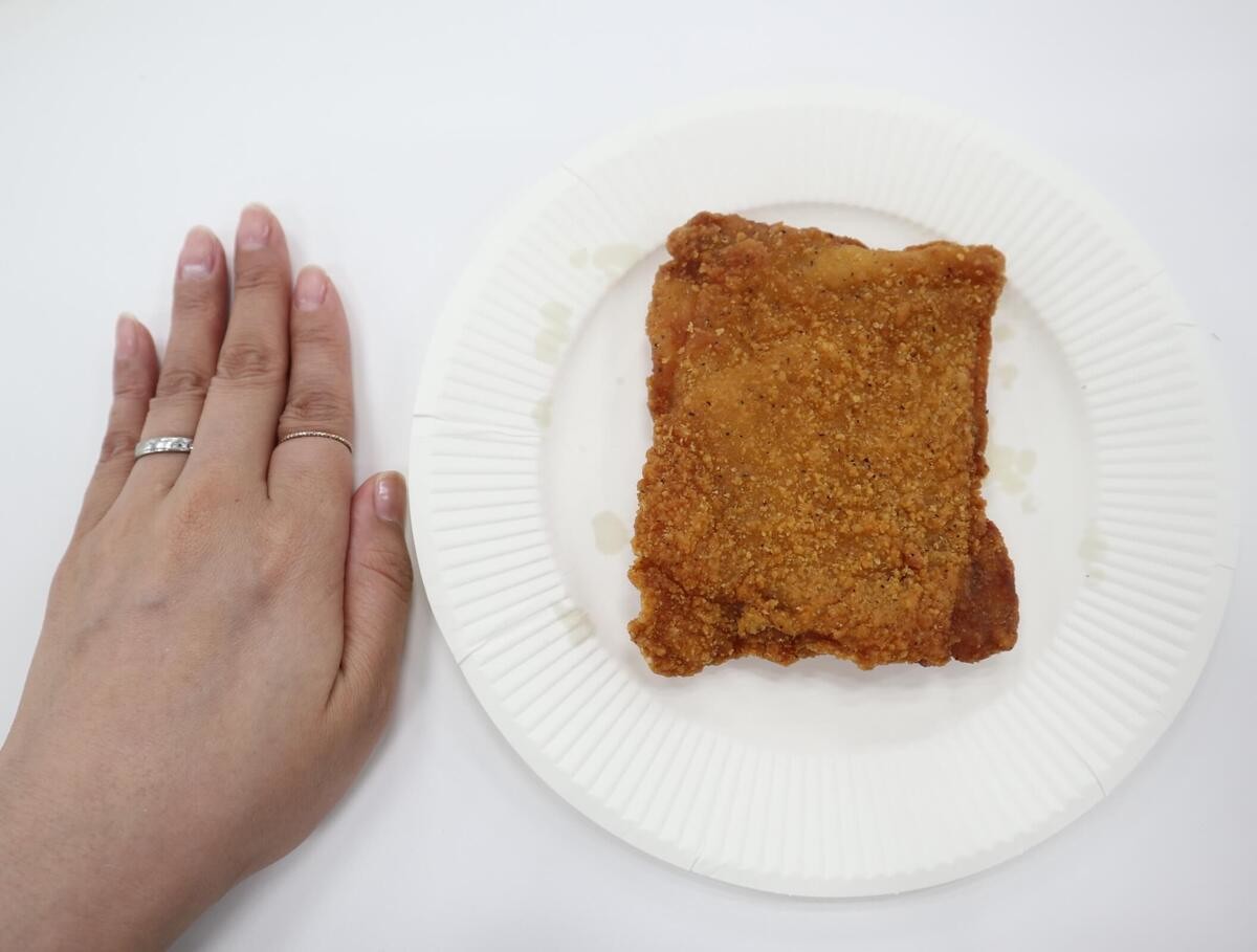 ファミリーマート『お値段そのままデカくてうまい!!ざっくり40%増量作戦』