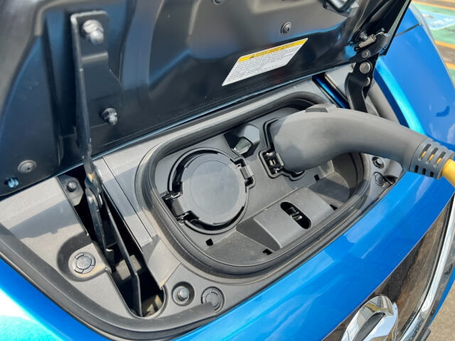 車が冠水してしまったら、まずやってほしいこと