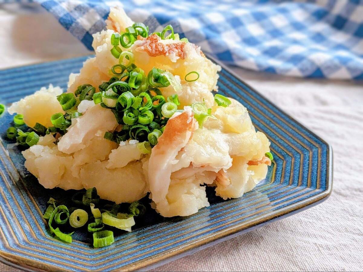 ジャガイモとちくわのバター煮