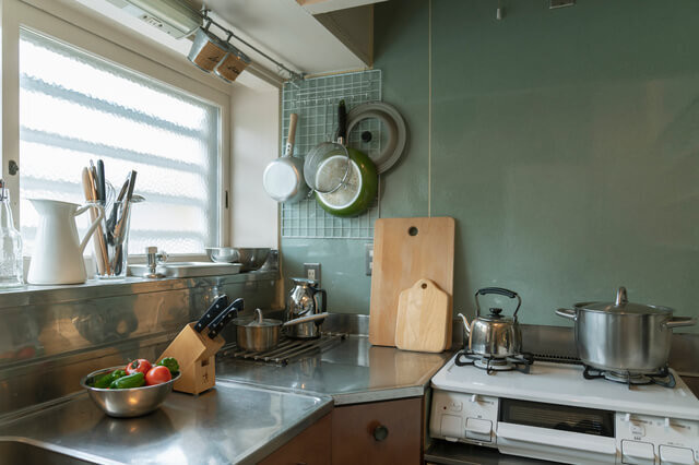 コンロ横で“それ”やってたらすぐやめて