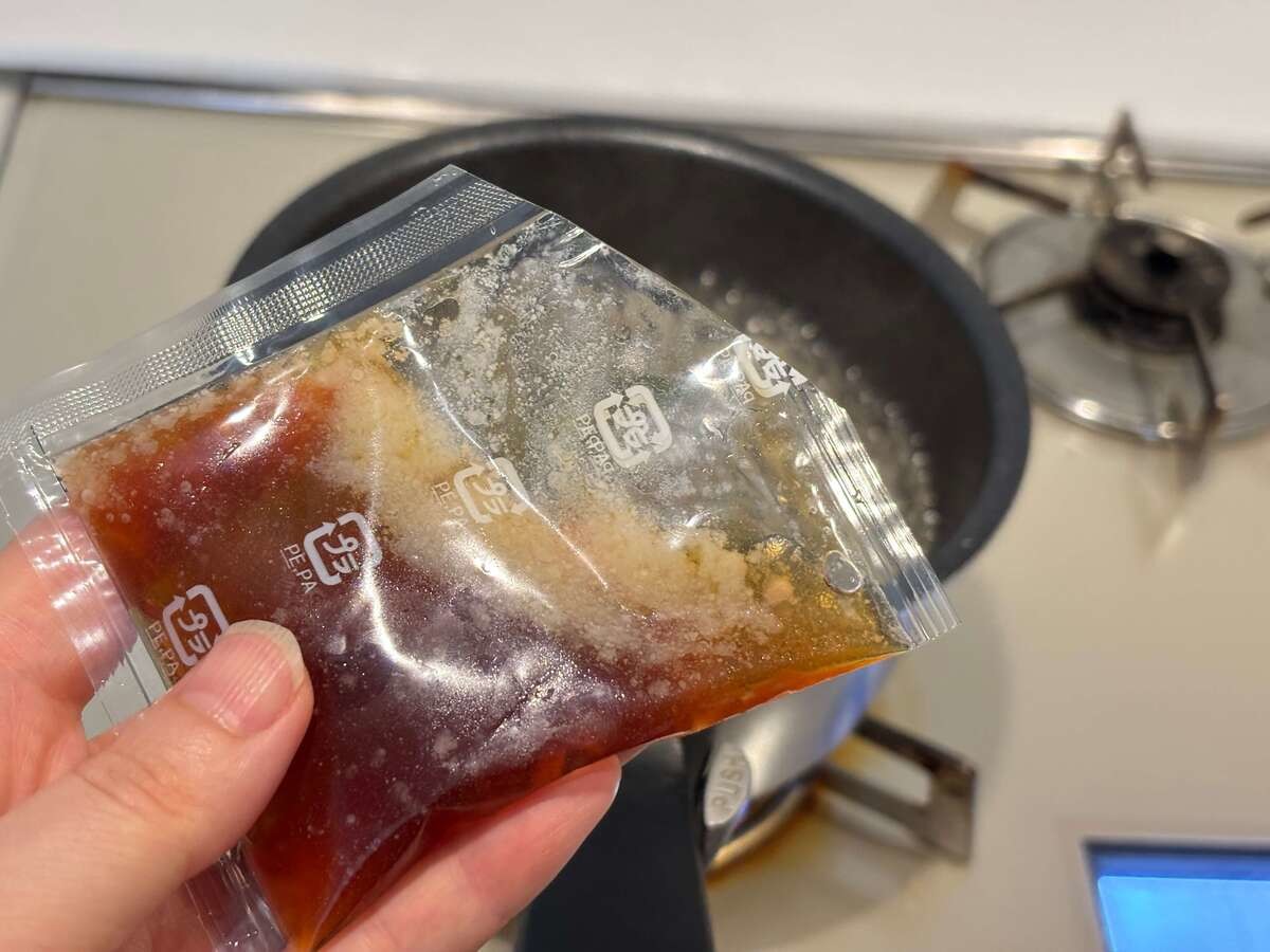 ロピアおすすめ「道場六三郎お墨付き 心のだし 肉うどん」