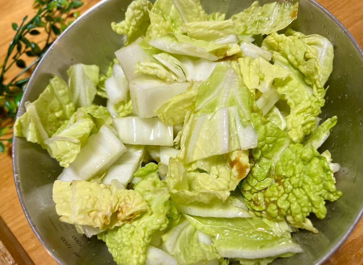 ヒガシマル醤油公式「白菜とさば缶のサラダ」