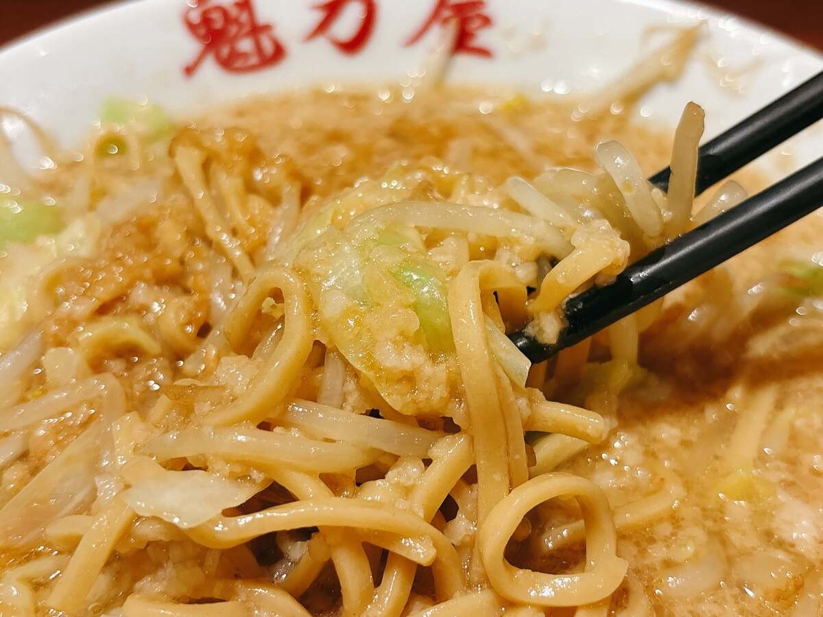 魁力屋「にんにく背脂醤油ラーメン」