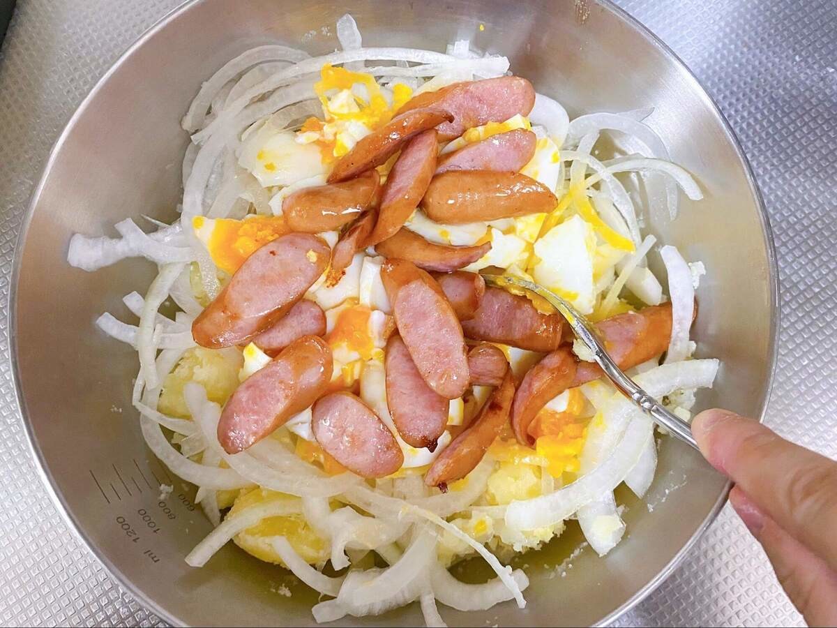 亜希さん「ヘルシー！マヨなしポテトサラダ」のレシピ