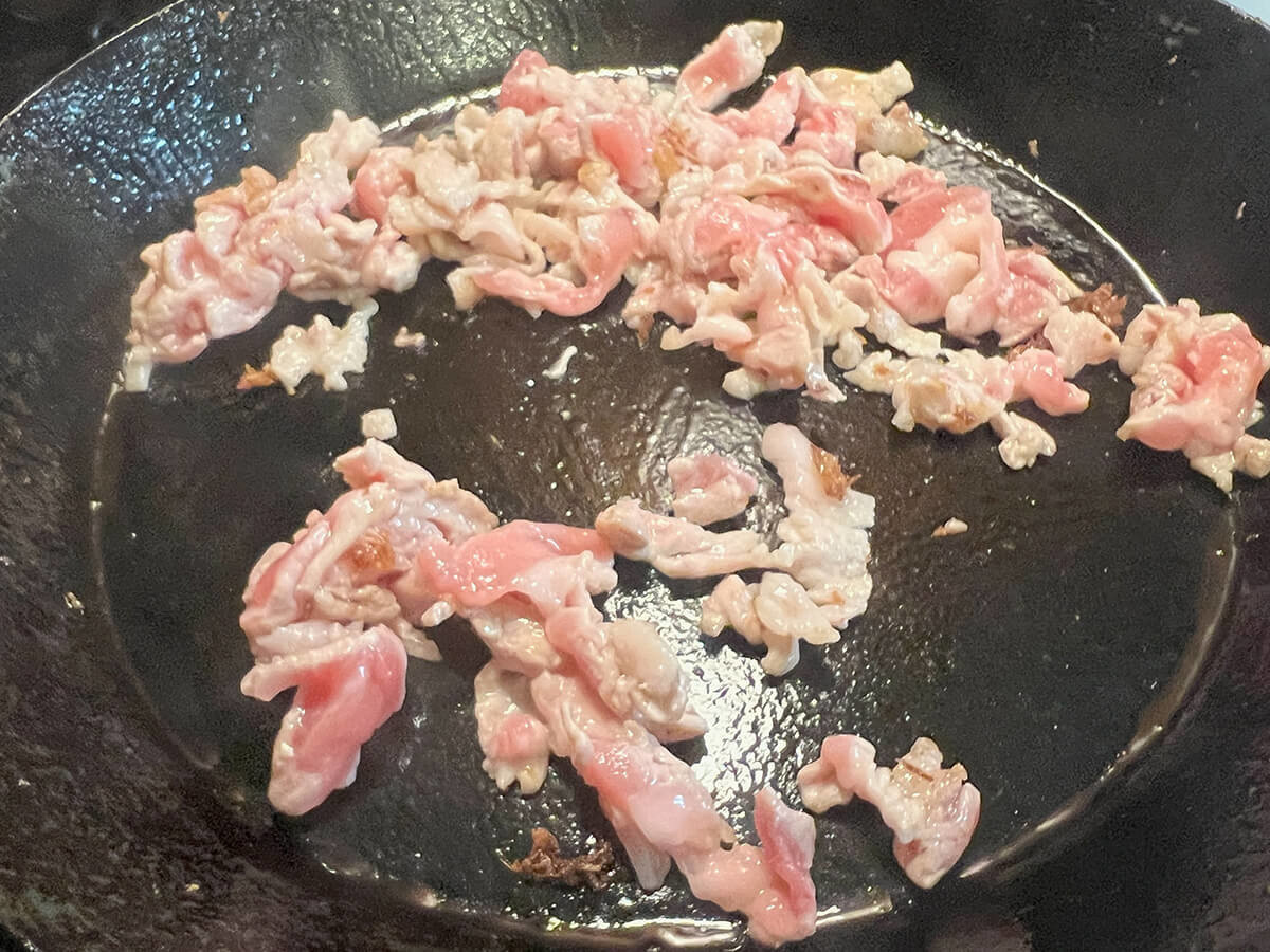 春菊と豚肉の春巻き