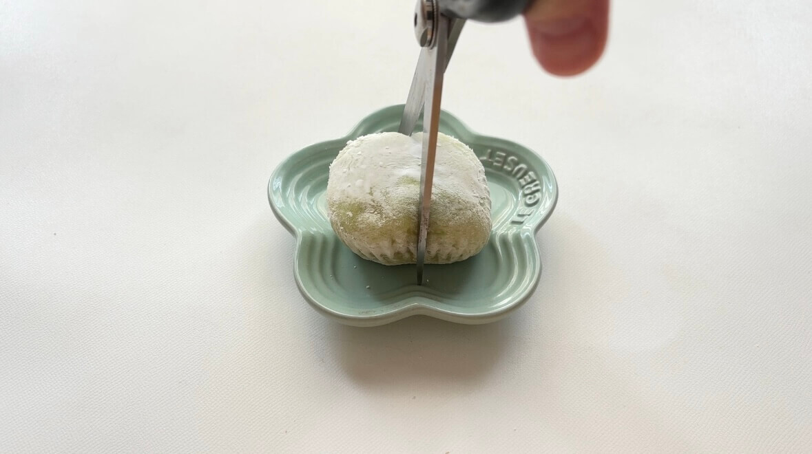 「山梨県産シャインマスカットのホイップクリーム大福」