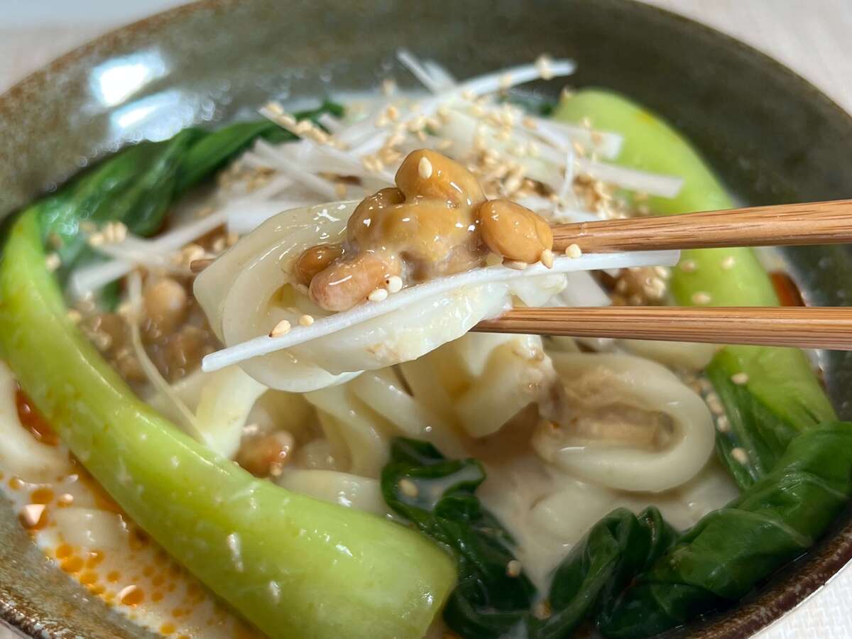 タカノフーズ公式「納豆担々うどん」