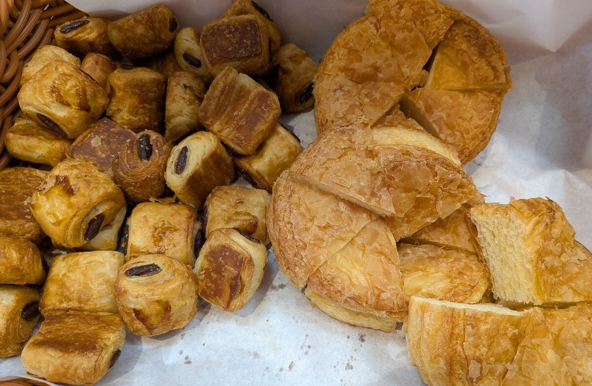 「ココスの朝食バイキング」の充実ぶりとおすすめポイント