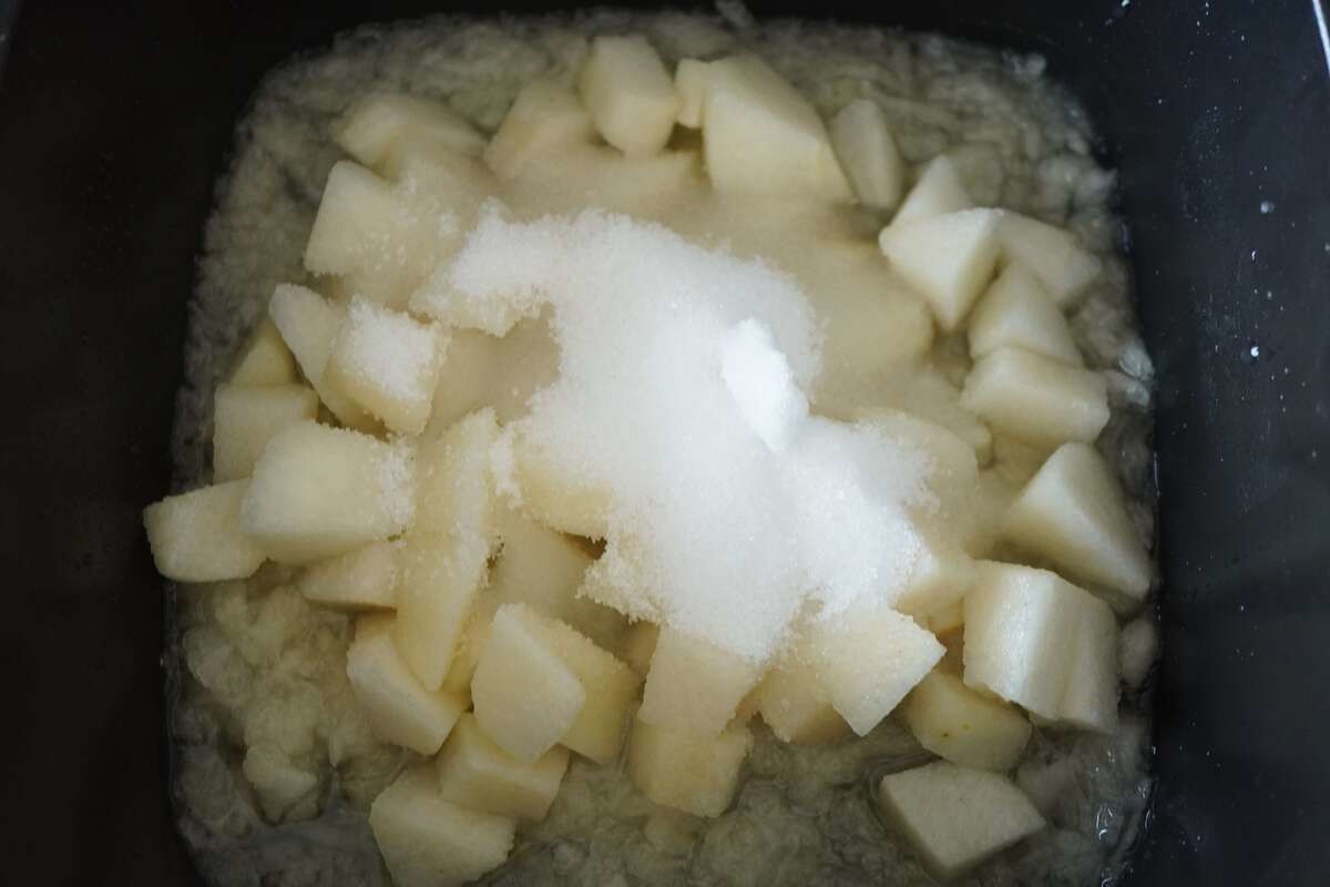 甘さ控えめの「梨ジャム」
