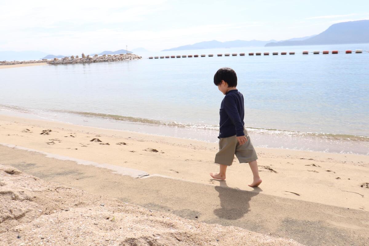 高松市からフェリーで約20分「女木島」とは？