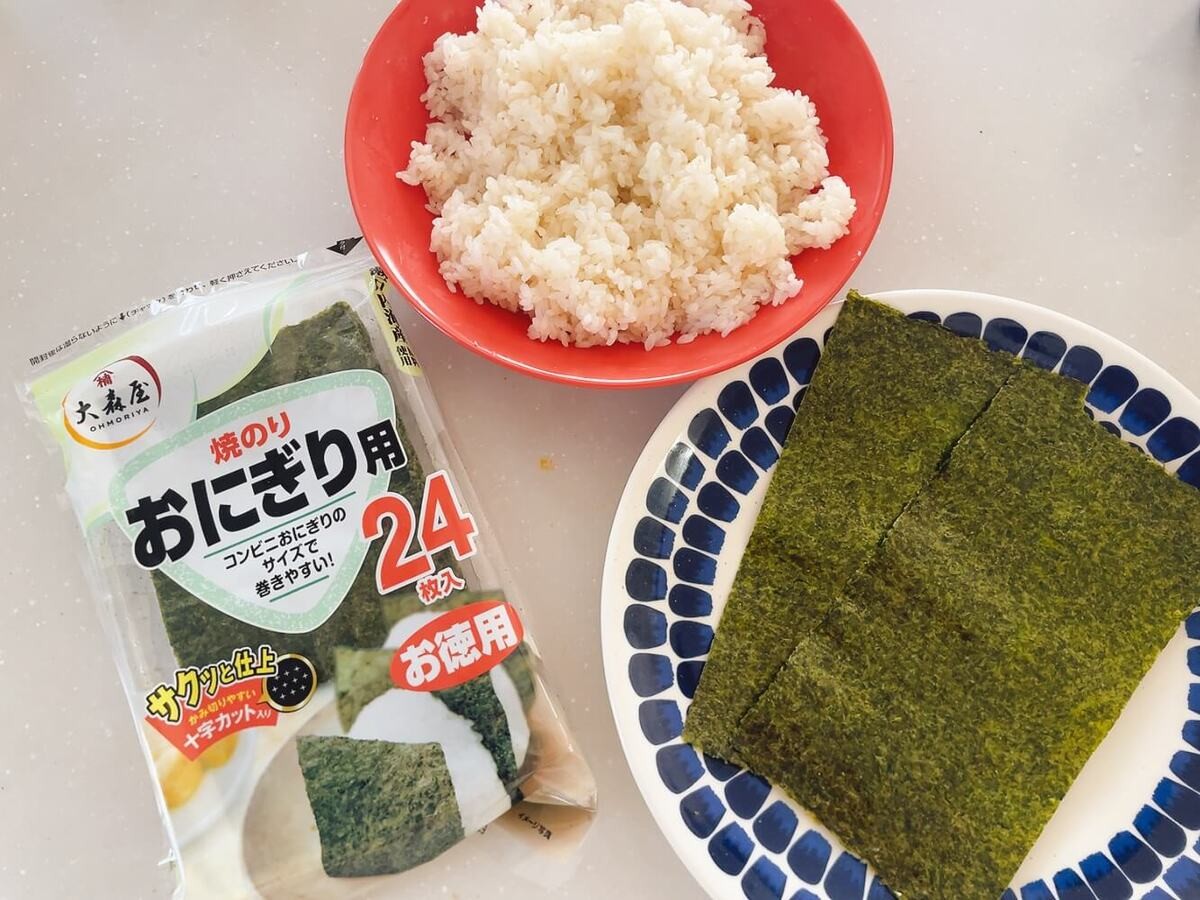 おにぎりの海苔が食べやすくなる裏技