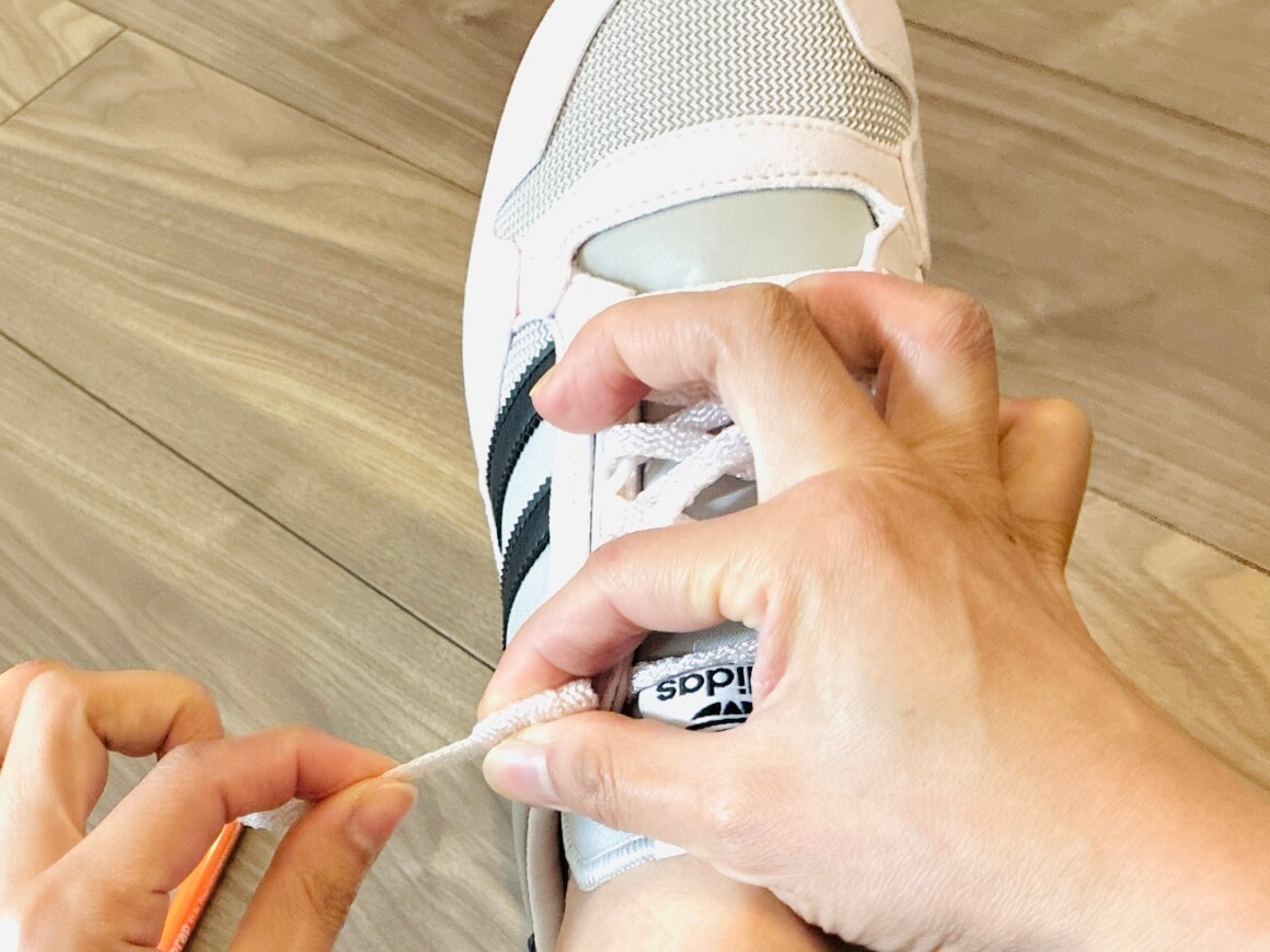 スニーカーの靴紐、もう結ばなくていいの！？