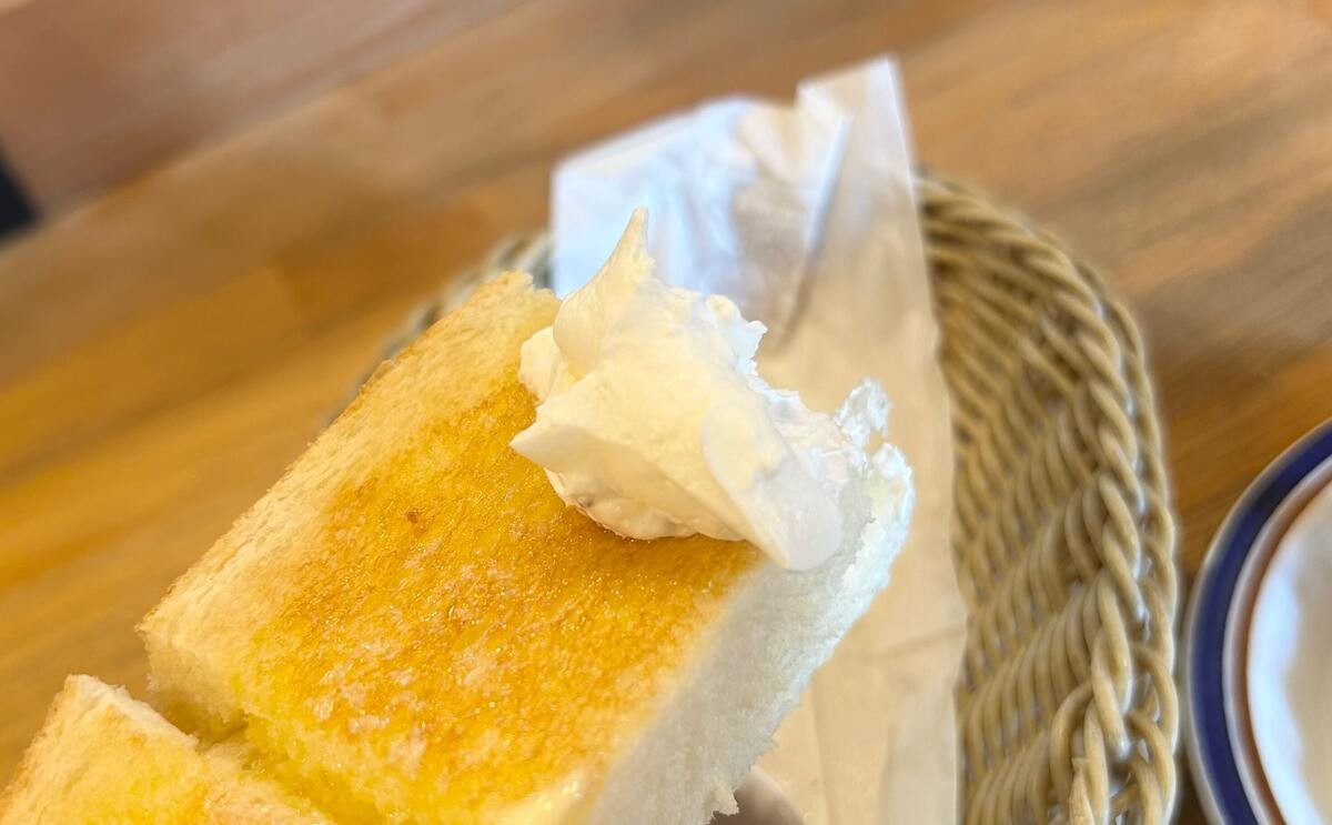 【コメダ珈琲店】店員さんおすすめ裏メニュー「トーストにホイップクリーム追加」