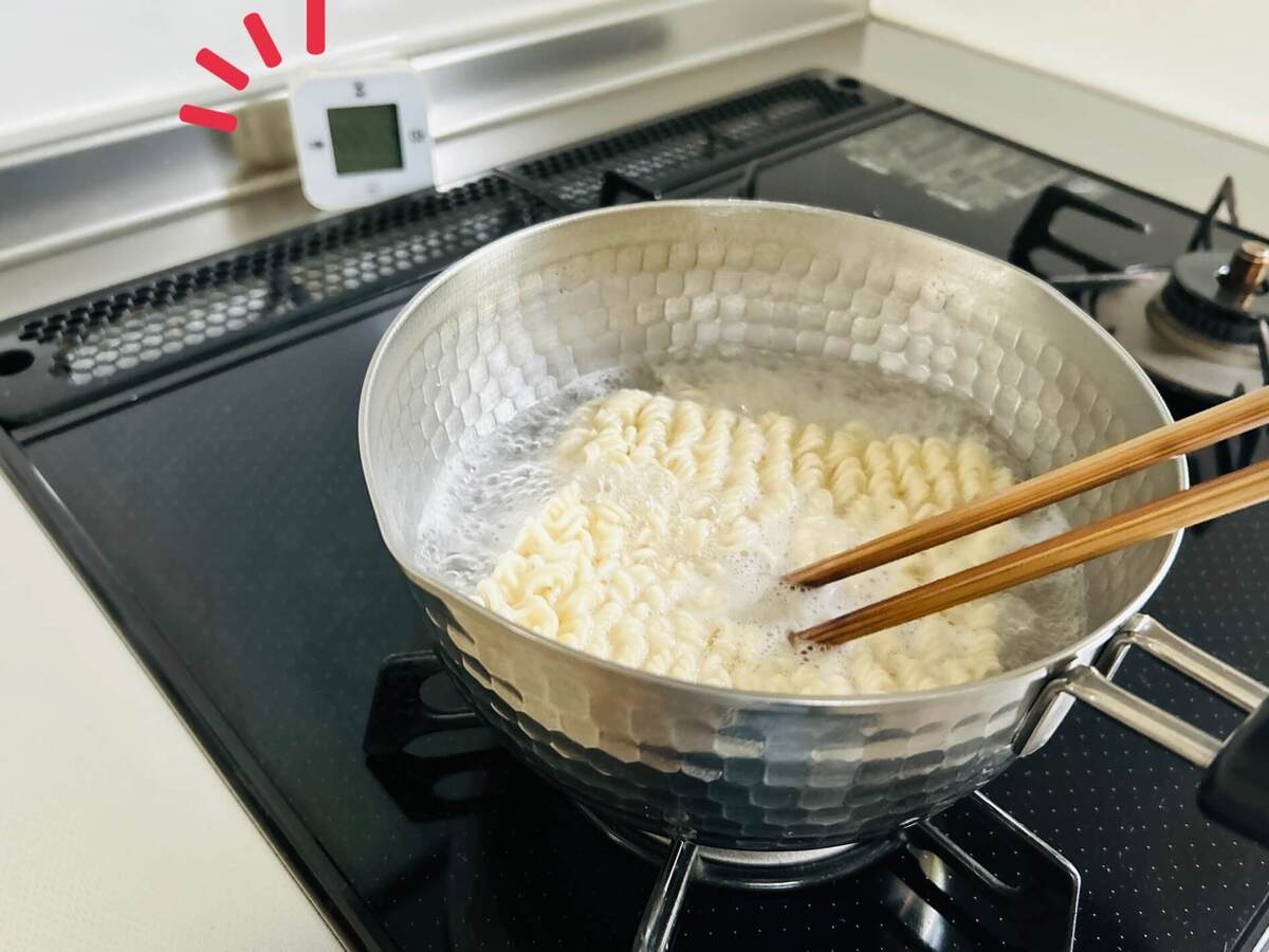 水卜麻美アナがやっている「袋麺の食べ方」